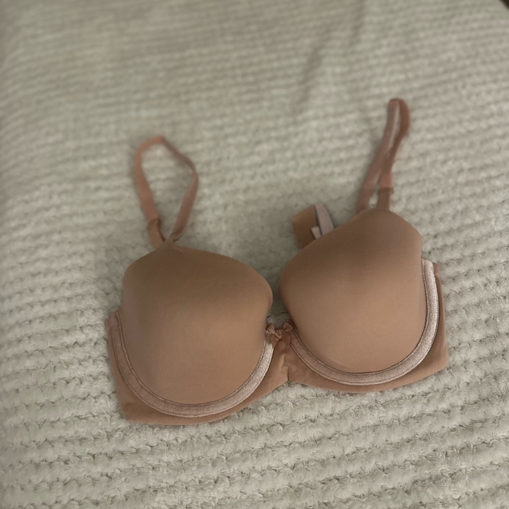 Body by Victoria Secret lined Demi nude / beige bra 32DD